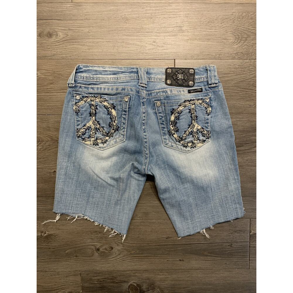 Miss Me Jeans Studded Bedazzled Embroidered Flare Leg Y2k Rare Sz 31 Hippie Jort